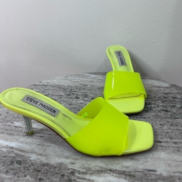 Steve Madden Neon Yellow Square Toe Lucite Heel Sandals size 5 - Picture 4 of 10